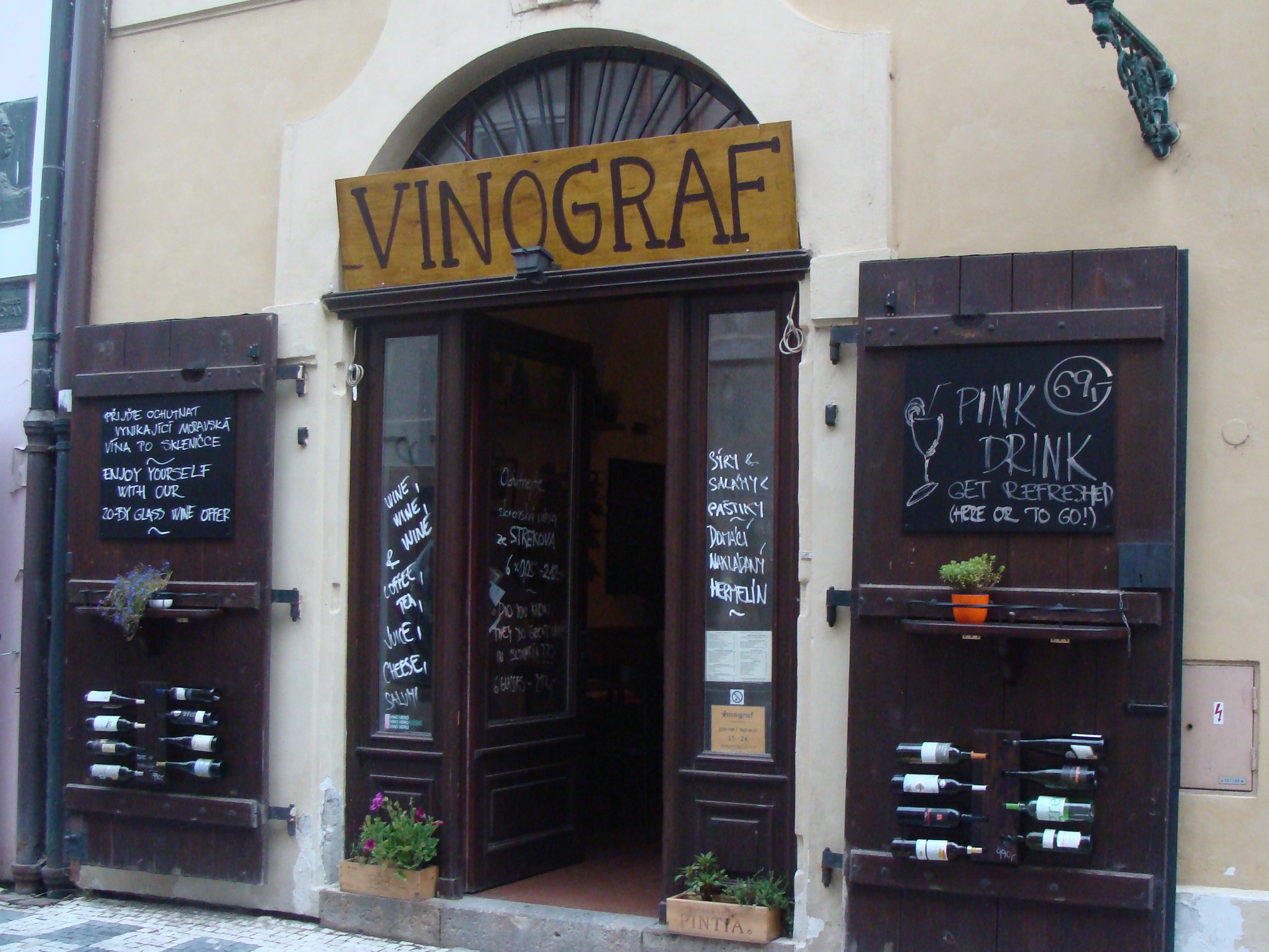 Best wine bars in Prague Vinograf