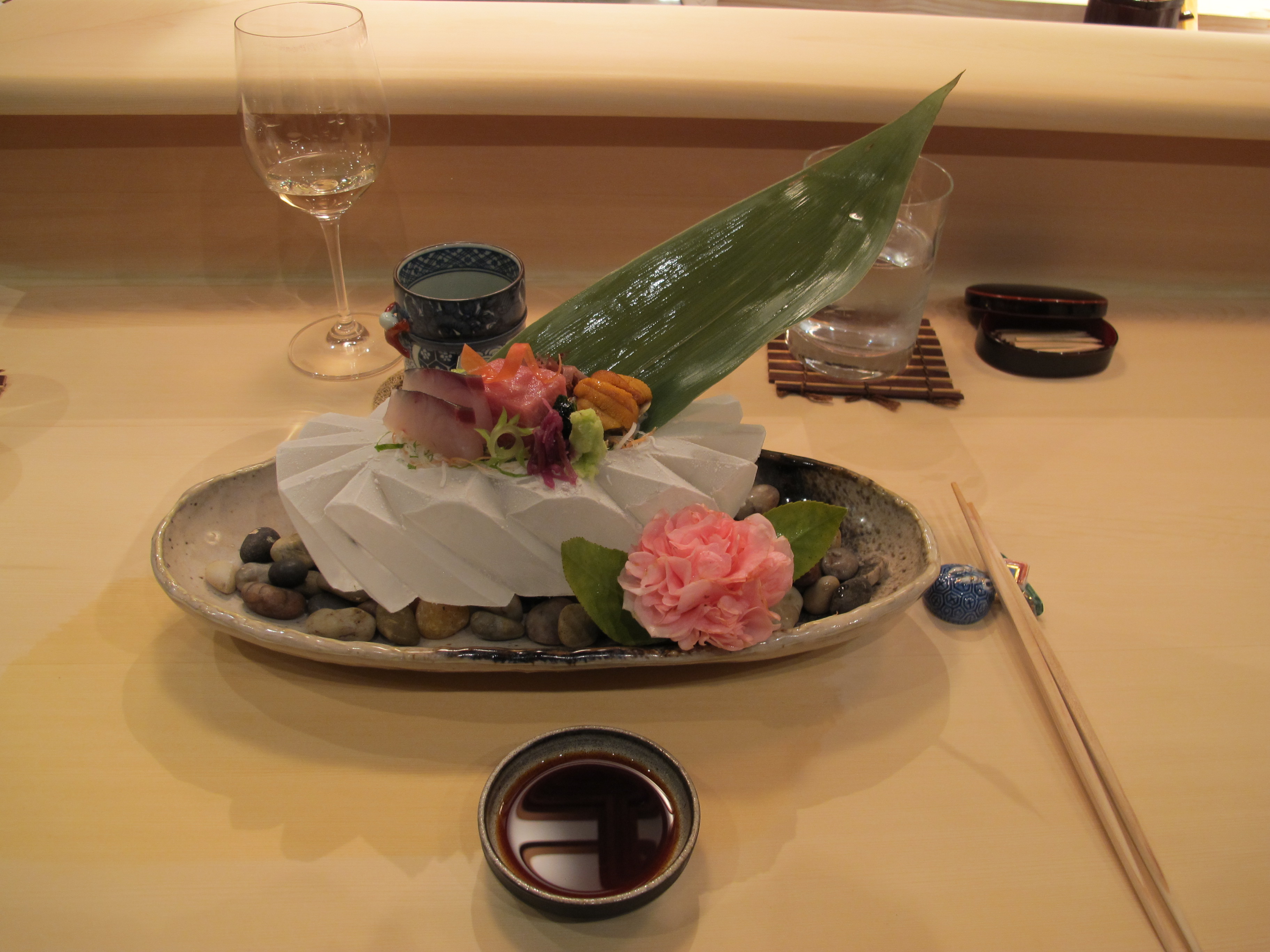 Sashimi: skipjack, toro and sea urchin