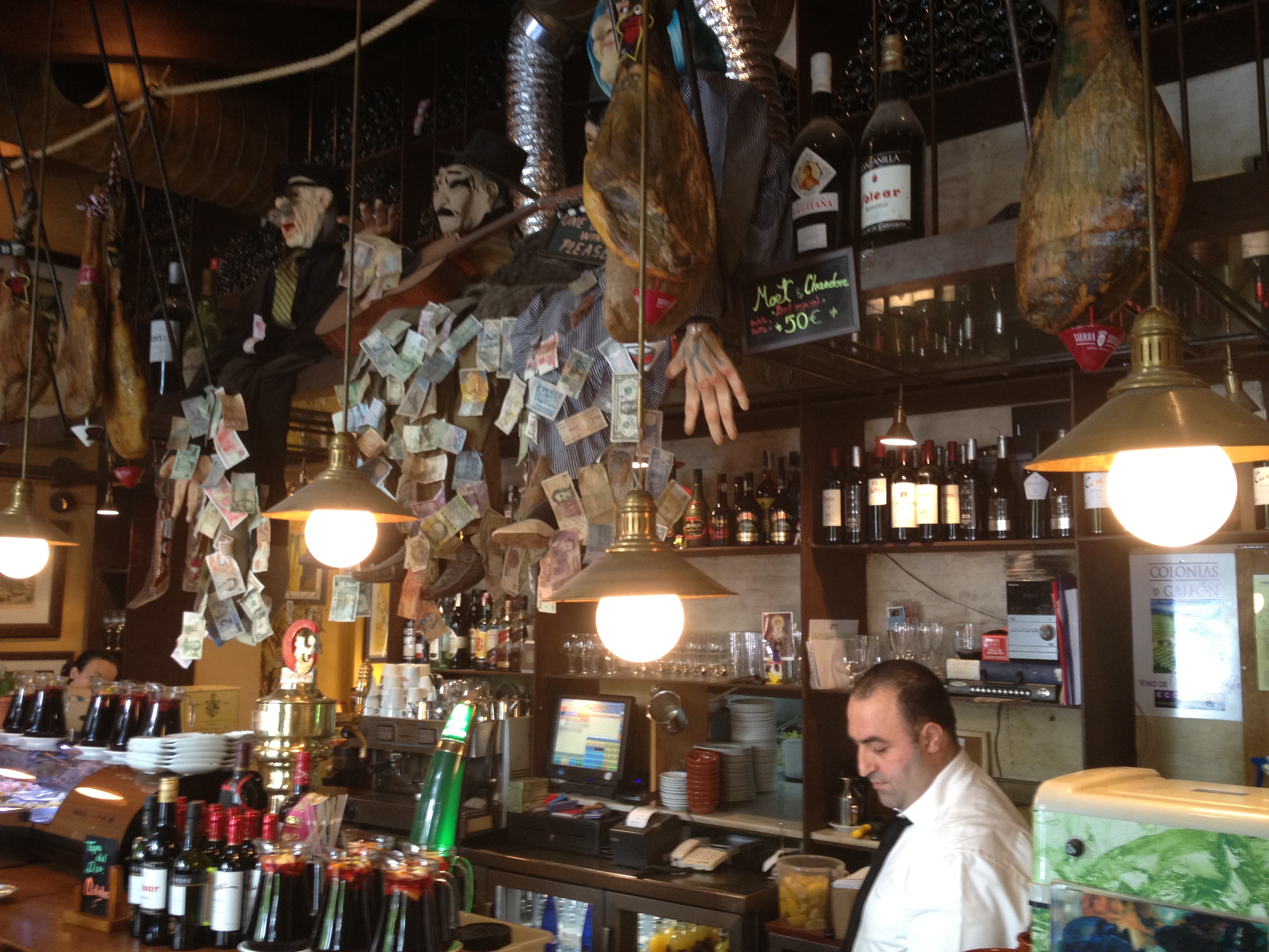 'Handy' bar at Casa Tomate