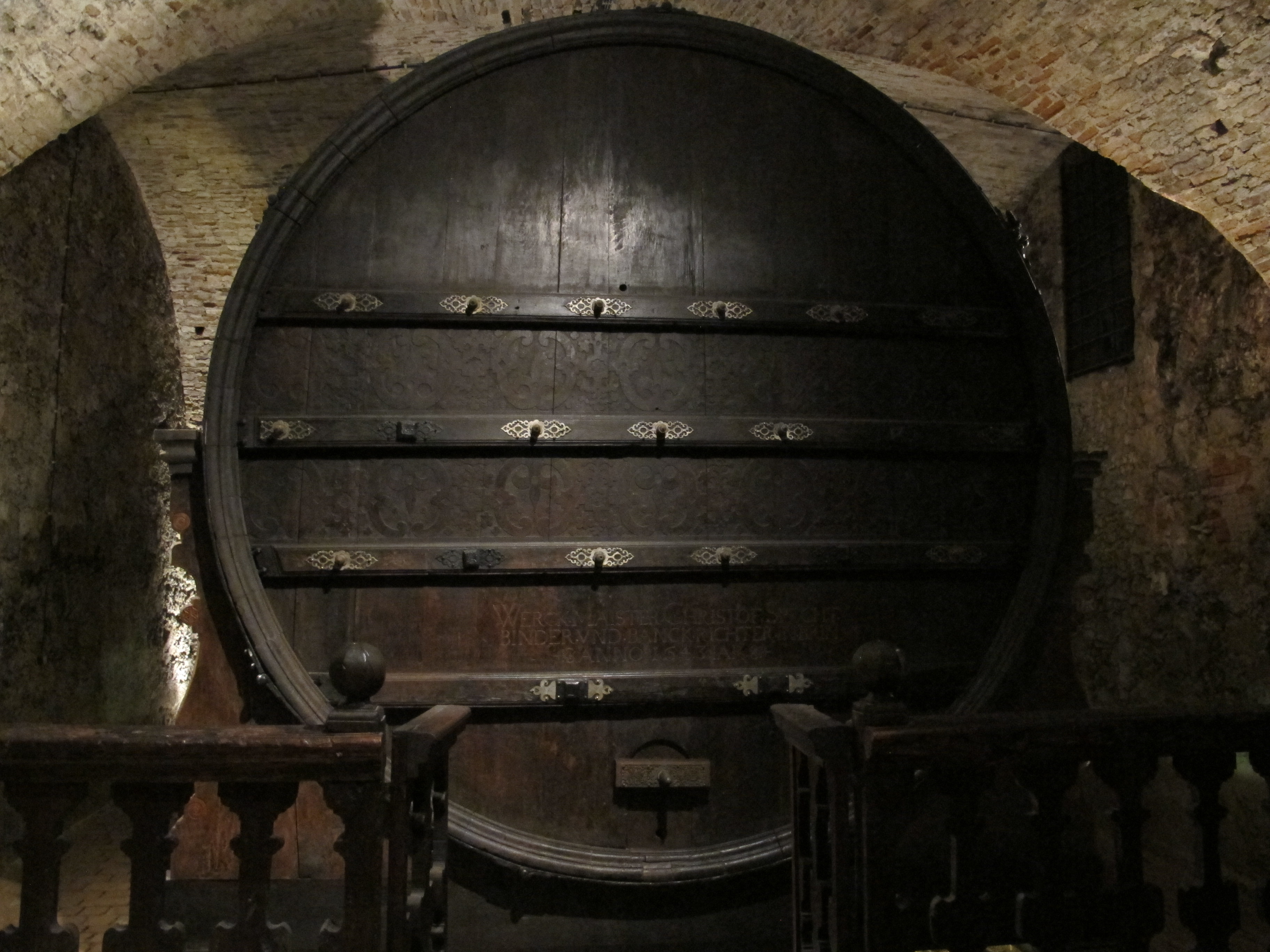 Giant wooden barrel - over 101 000 l of wine can fit inside!