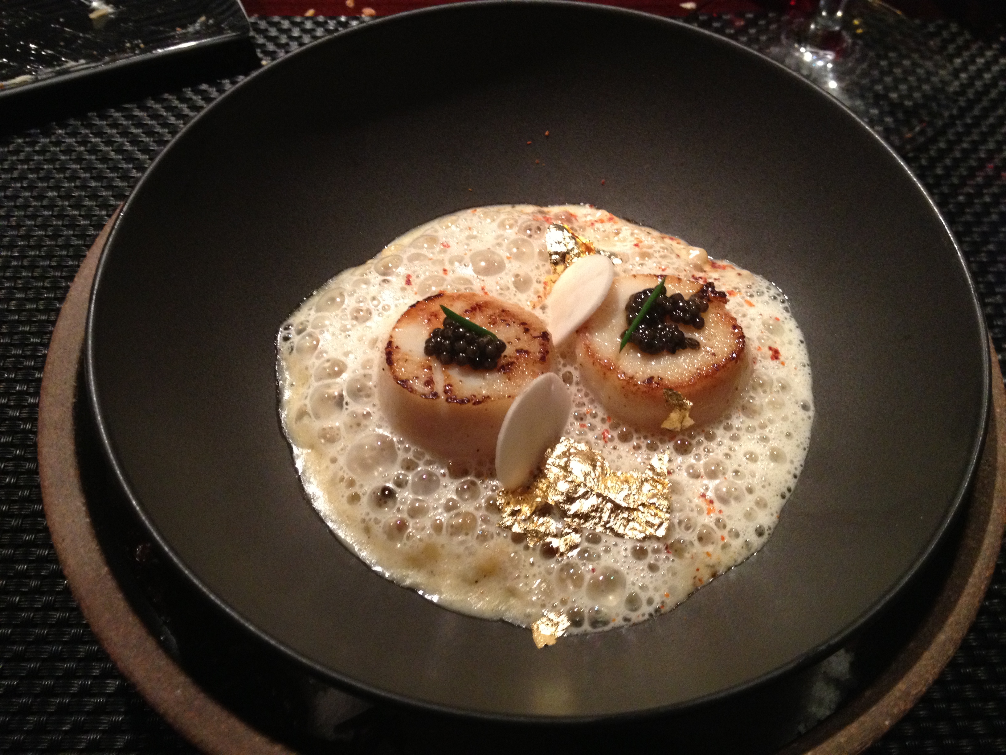 Sea scallops with caviar